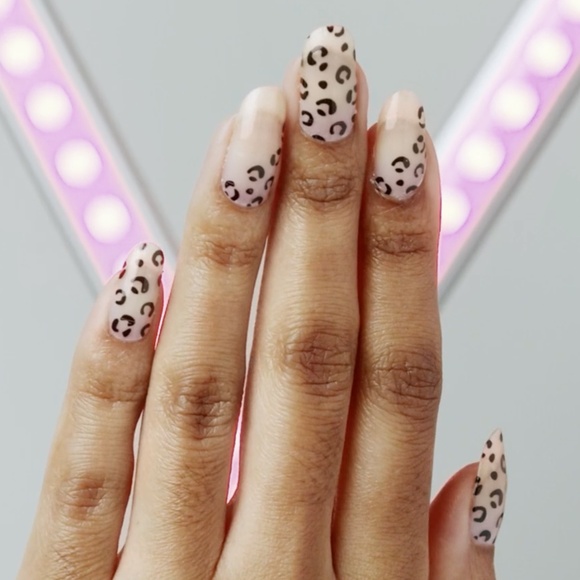 Spot On 💅✨ Color STREET NEW Sealed - Long Lasting Nail Polish Strips - Picture 1 of 6